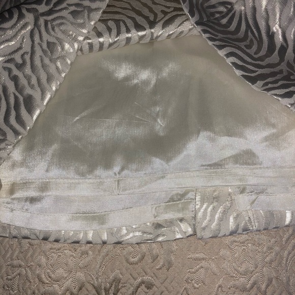 The Loft cream & silvery gold zebra print skirt - Picture 3 of 6